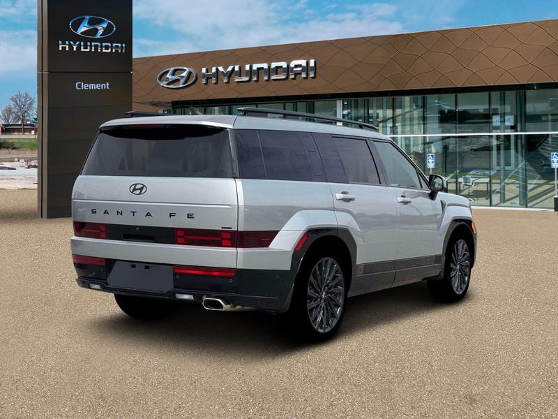 Hyundai Santa Fe Vehicle Full-screen Gallery Image 7