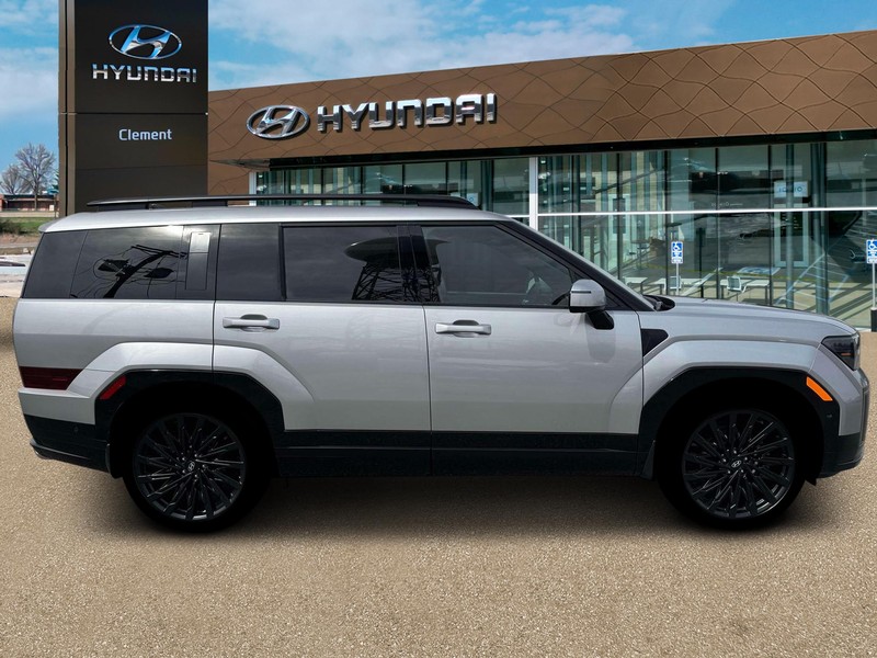 Hyundai Santa Fe Vehicle Full-screen Gallery Image 9