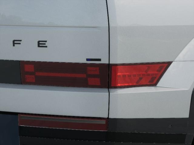 Hyundai Santa Fe Vehicle Full-screen Gallery Image 10