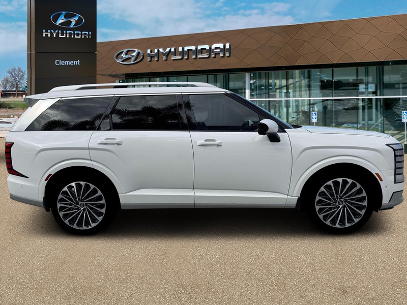 Hyundai Palisade Hybrid Vehicle Full-screen Gallery Image 9