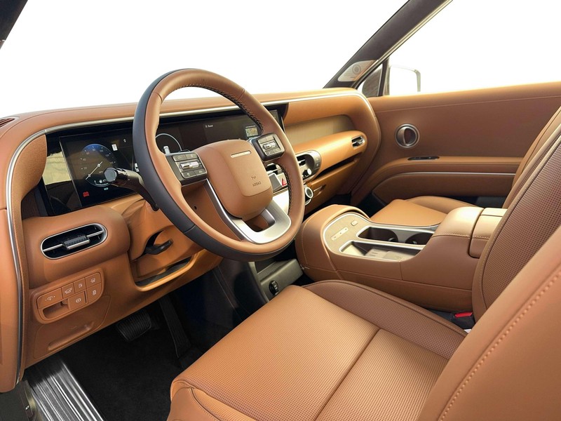 Hyundai Palisade Hybrid Vehicle Full-screen Gallery Image 14