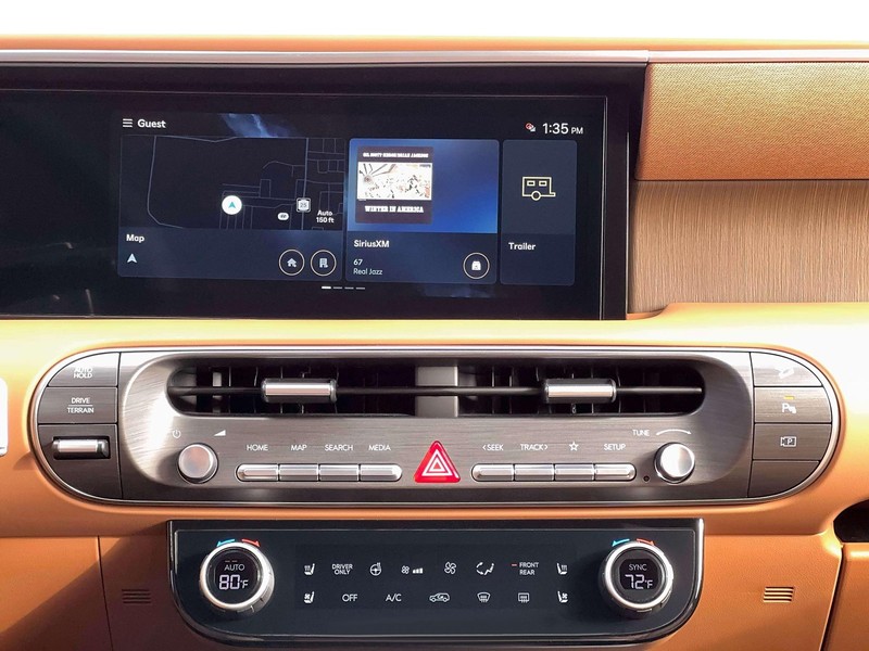 Hyundai Palisade Hybrid Vehicle Full-screen Gallery Image 19