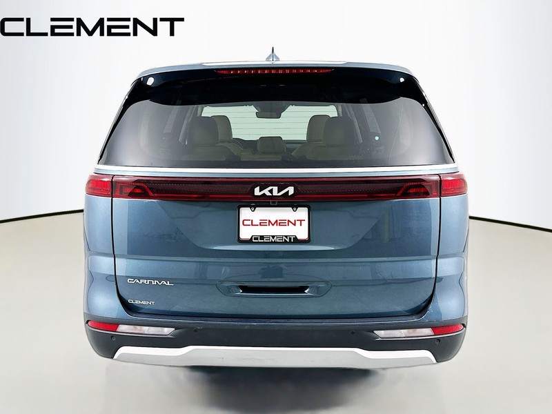 Kia Carnival Vehicle Image 08