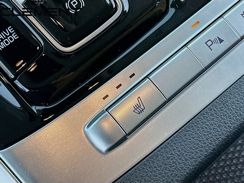 Kia Carnival Vehicle Image 23