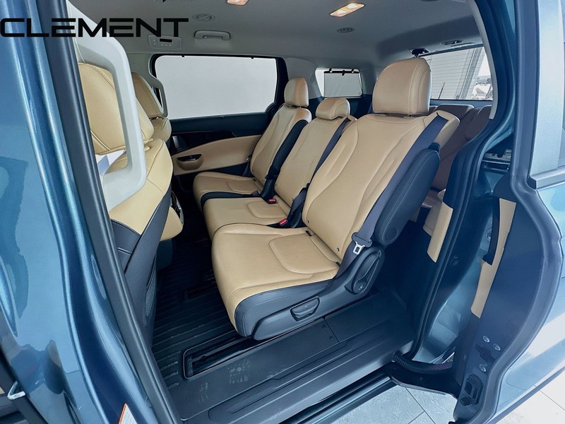 Kia Carnival Vehicle Image 30