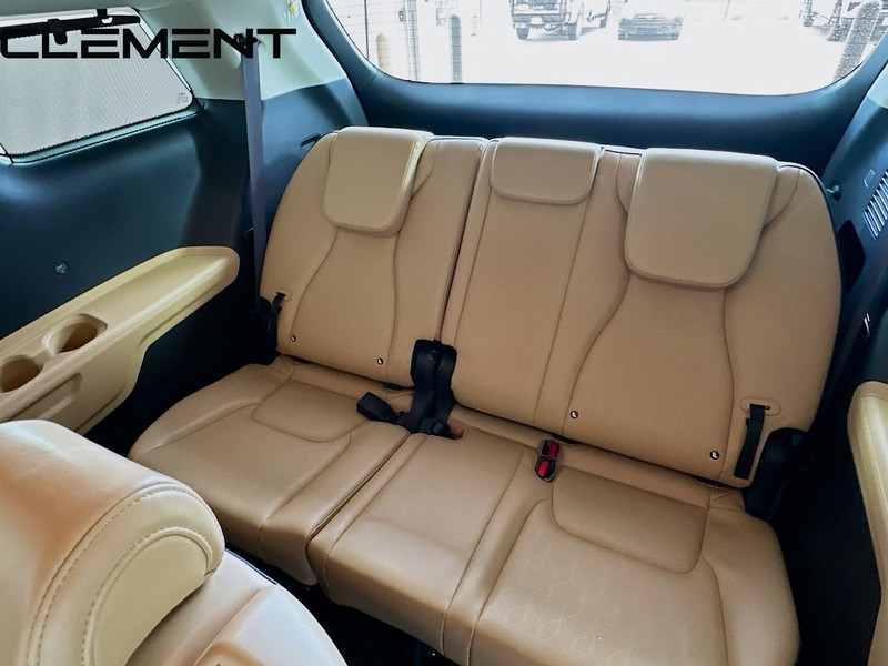 Kia Carnival Vehicle Image 32