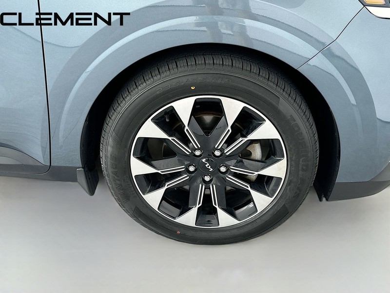 Kia Carnival Vehicle Image 37