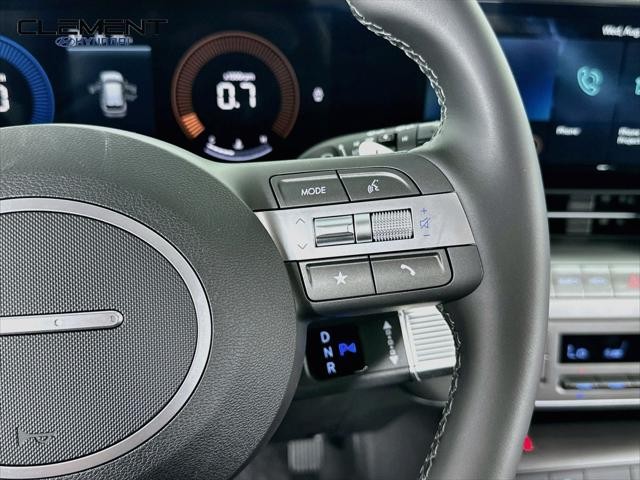 Hyundai Kona Vehicle Full-screen Gallery Image 15