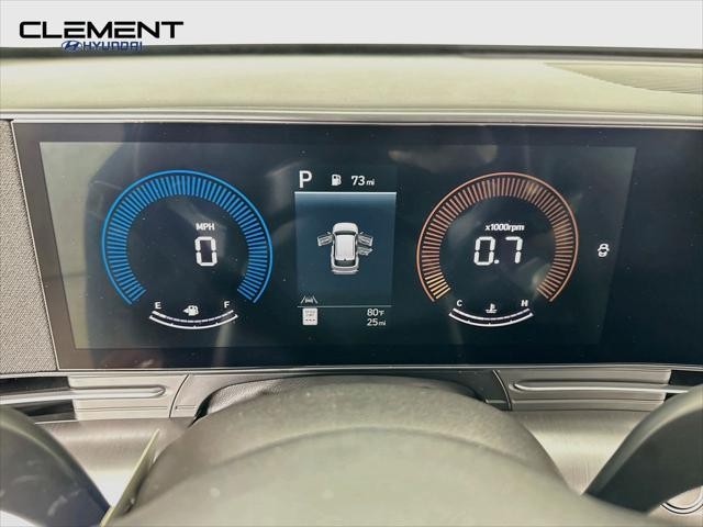 Hyundai Kona Vehicle Full-screen Gallery Image 16