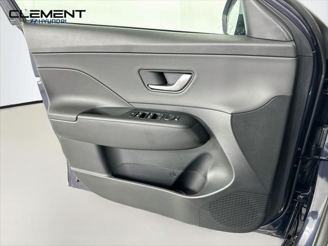 Hyundai Kona Vehicle Full-screen Gallery Image 23