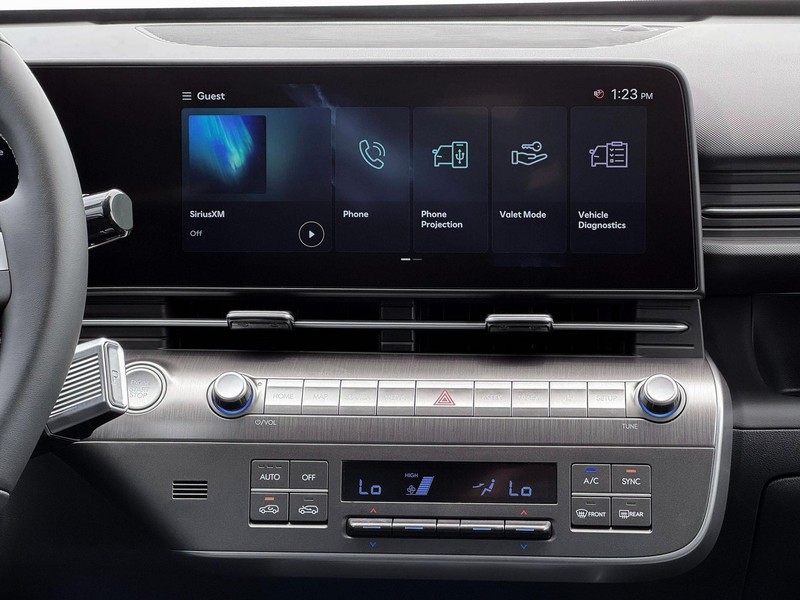Hyundai Kona Vehicle Full-screen Gallery Image 18