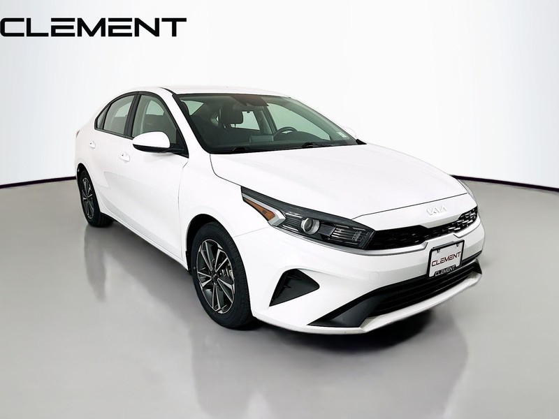 Kia Forte Vehicle Full-screen Gallery Image 5