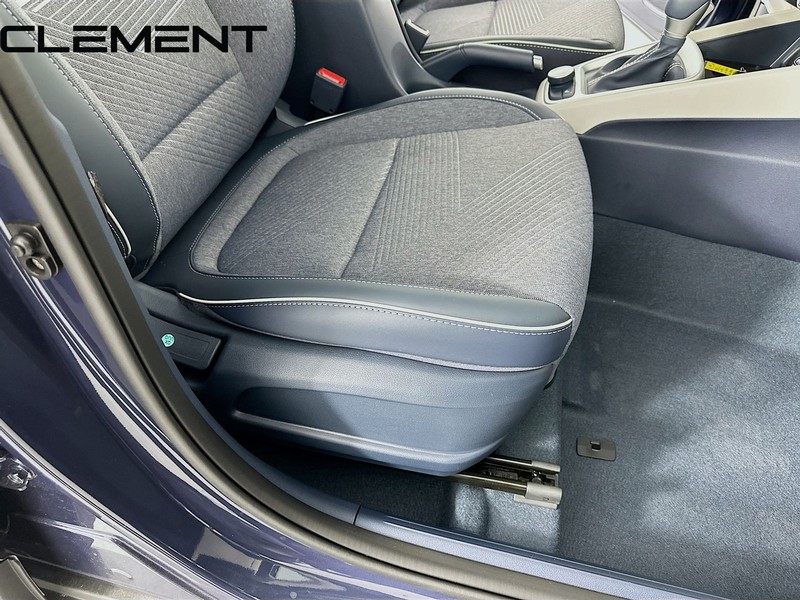 Hyundai Venue Vehicle Full-screen Gallery Image 33