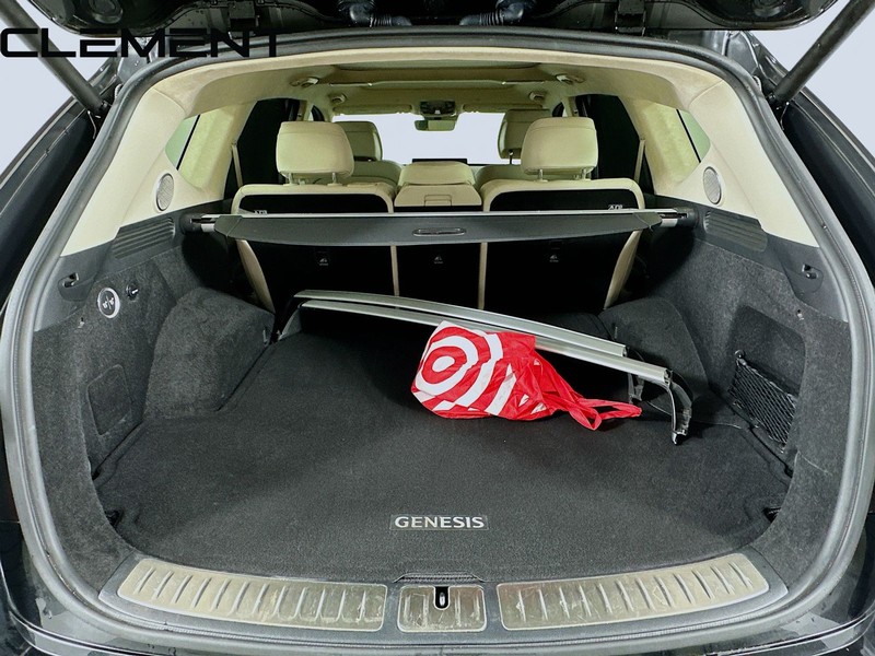 Genesis GV80 Vehicle Full-screen Gallery Image 11
