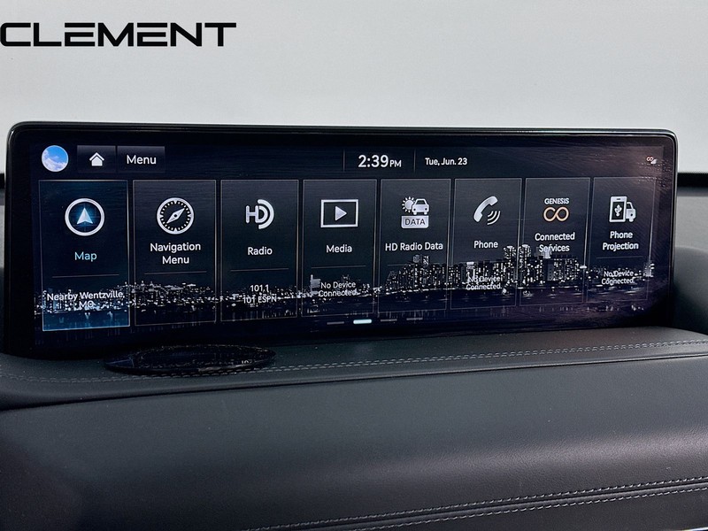 Genesis GV80 Vehicle Full-screen Gallery Image 19