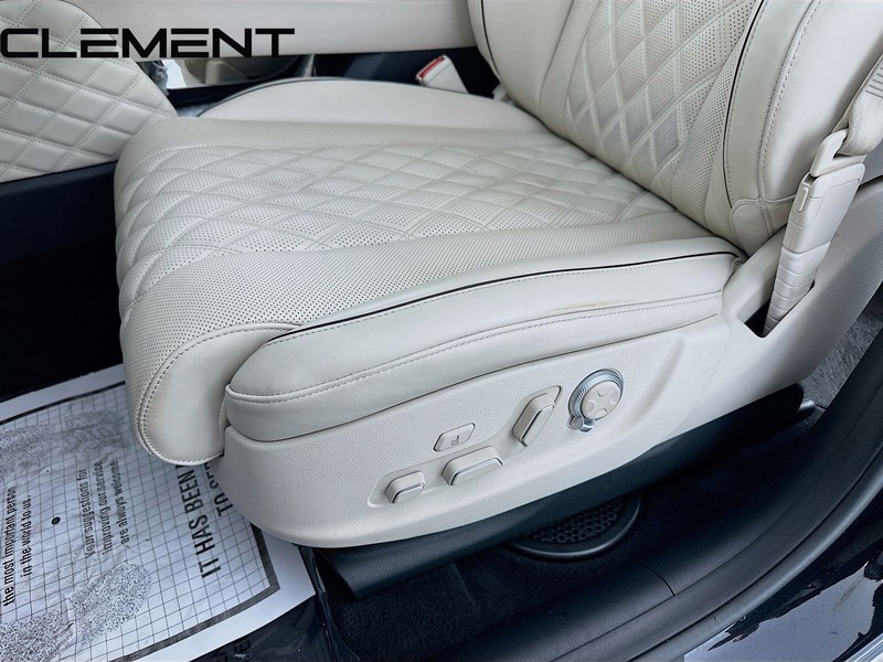 Genesis GV80 Vehicle Full-screen Gallery Image 30