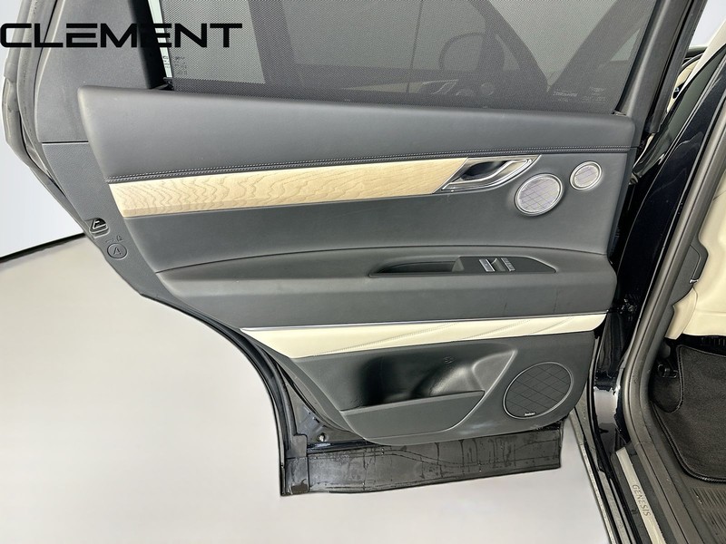 Genesis GV80 Vehicle Full-screen Gallery Image 33