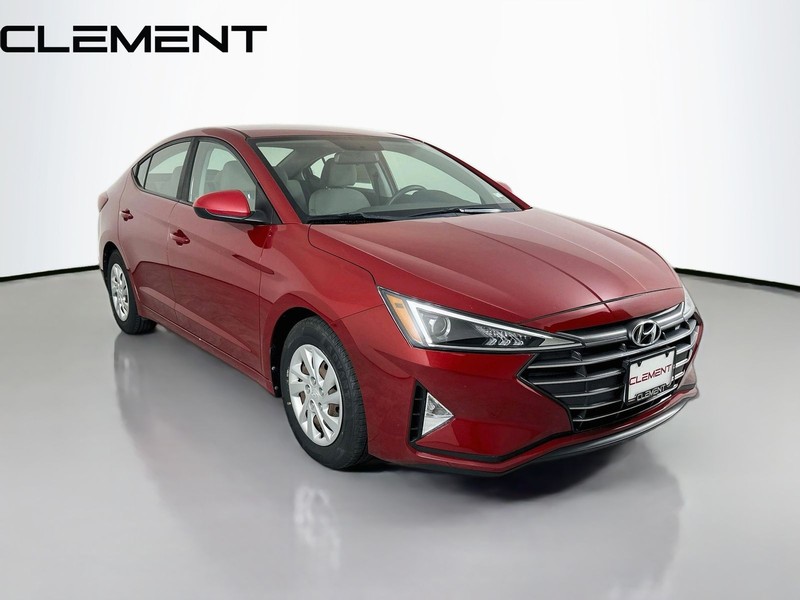 Hyundai Elantra Vehicle Full-screen Gallery Image 5