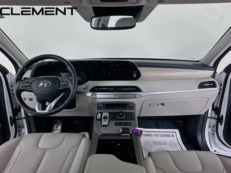 Hyundai Palisade Vehicle Full-screen Gallery Image 12