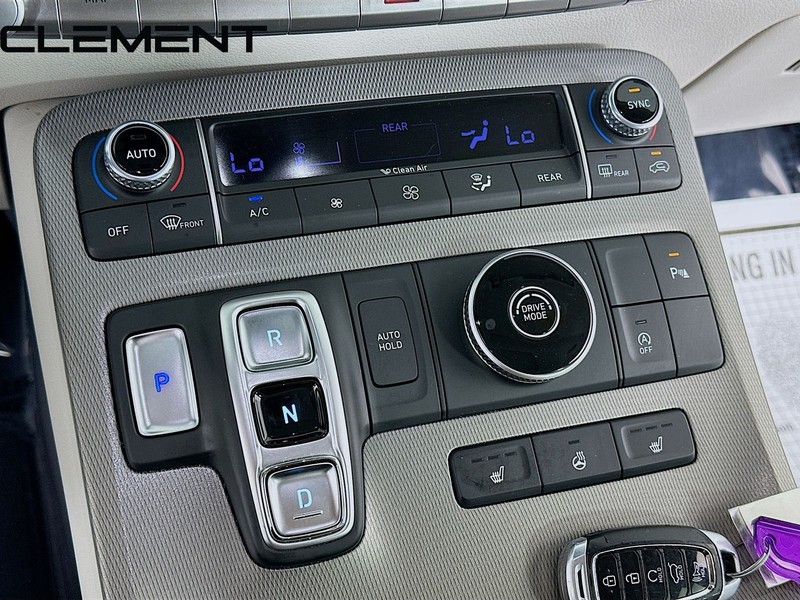 Hyundai Palisade Vehicle Full-screen Gallery Image 22