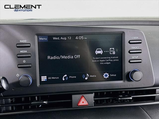 Hyundai Elantra Vehicle Image 17
