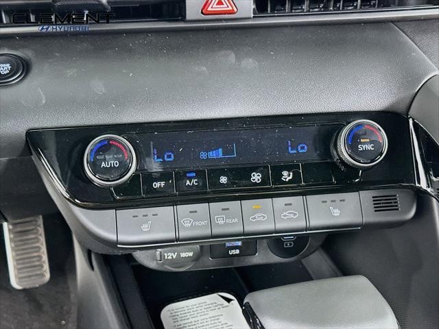 Hyundai Elantra Vehicle Image 19