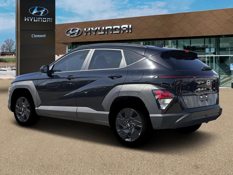 Hyundai Kona Vehicle Full-screen Gallery Image 4