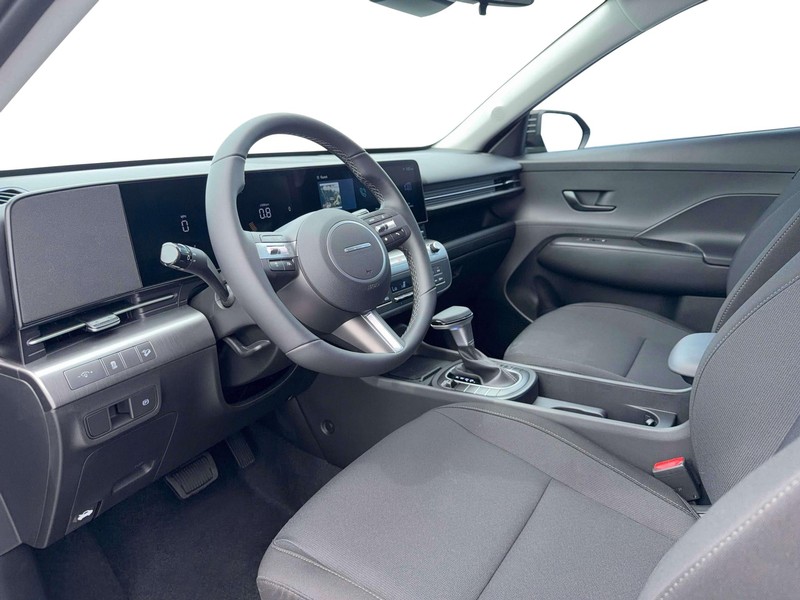 Hyundai Kona Vehicle Full-screen Gallery Image 14