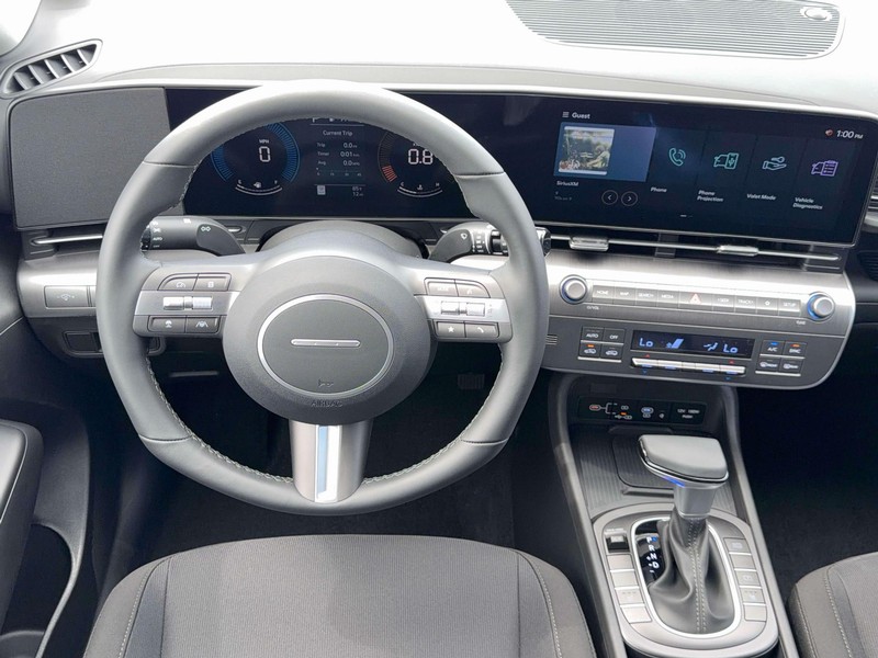 Hyundai Kona Vehicle Full-screen Gallery Image 17