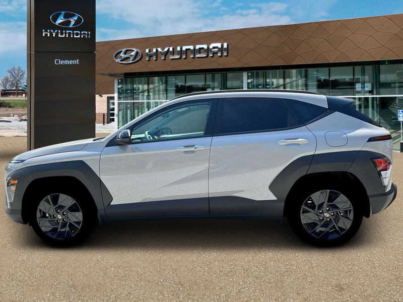 Hyundai Kona Vehicle Full-screen Gallery Image 3