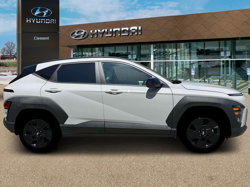 Hyundai Kona Vehicle Full-screen Gallery Image 9