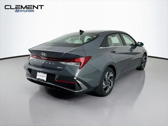 Hyundai Elantra Vehicle Full-screen Gallery Image 6