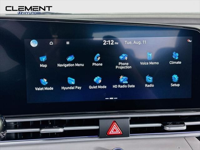 Hyundai Elantra Vehicle Full-screen Gallery Image 17