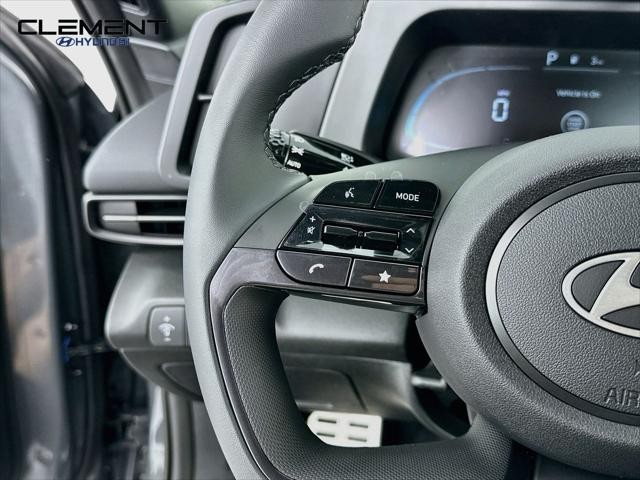 Hyundai Elantra Vehicle Full-screen Gallery Image 14