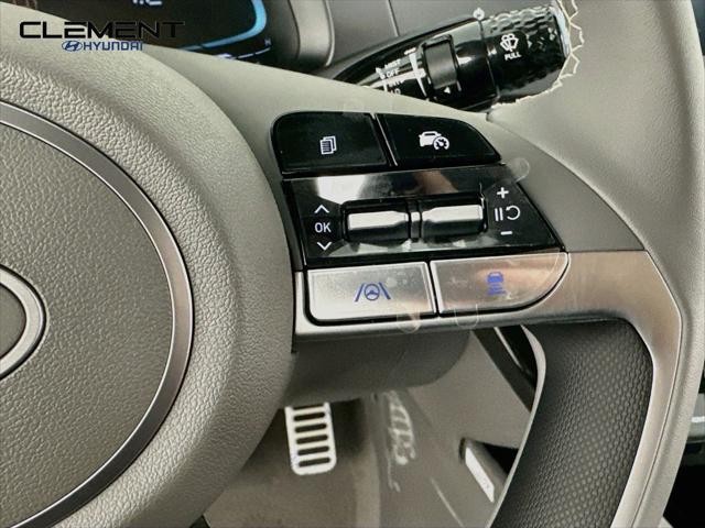 Hyundai Elantra Vehicle Full-screen Gallery Image 15