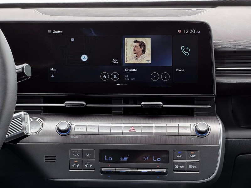 Hyundai Kona Vehicle Full-screen Gallery Image 18