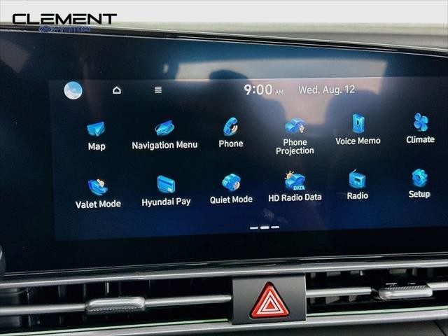Hyundai Elantra Vehicle Full-screen Gallery Image 17