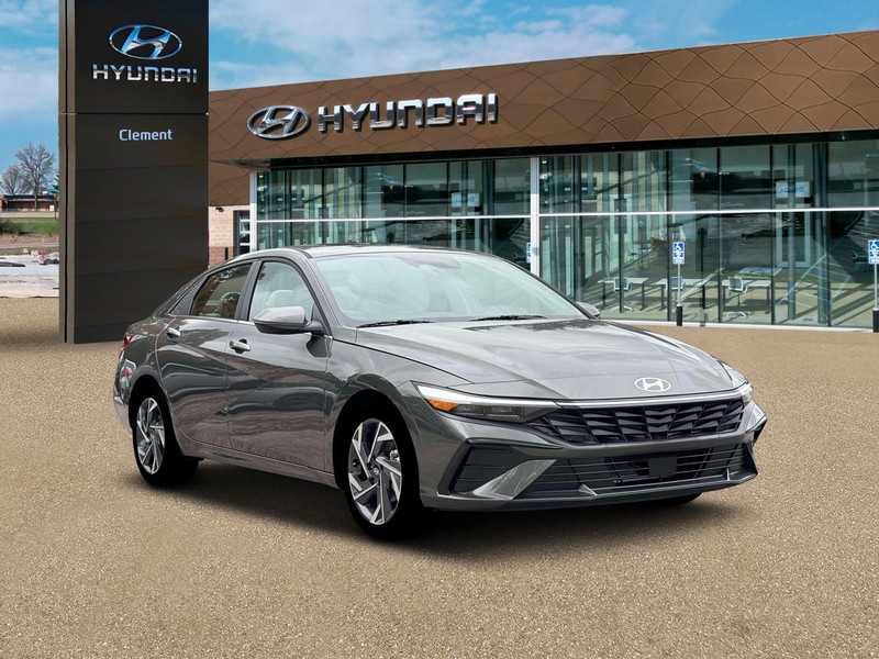 Hyundai Elantra Vehicle Full-screen Gallery Image 11