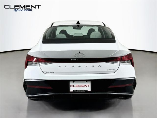 Hyundai Elantra Vehicle Full-screen Gallery Image 7