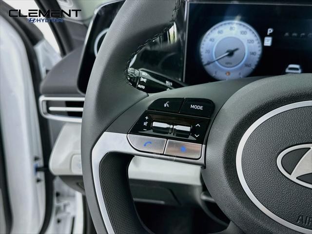 Hyundai Elantra Vehicle Full-screen Gallery Image 14