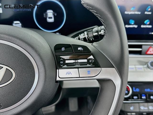 Hyundai Elantra Vehicle Full-screen Gallery Image 15