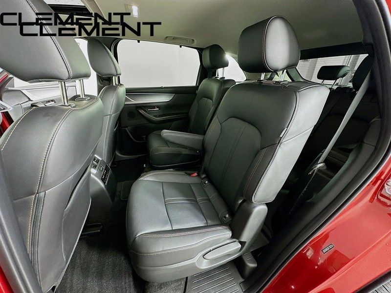 Mazda CX-90 Vehicle Full-screen Gallery Image 39