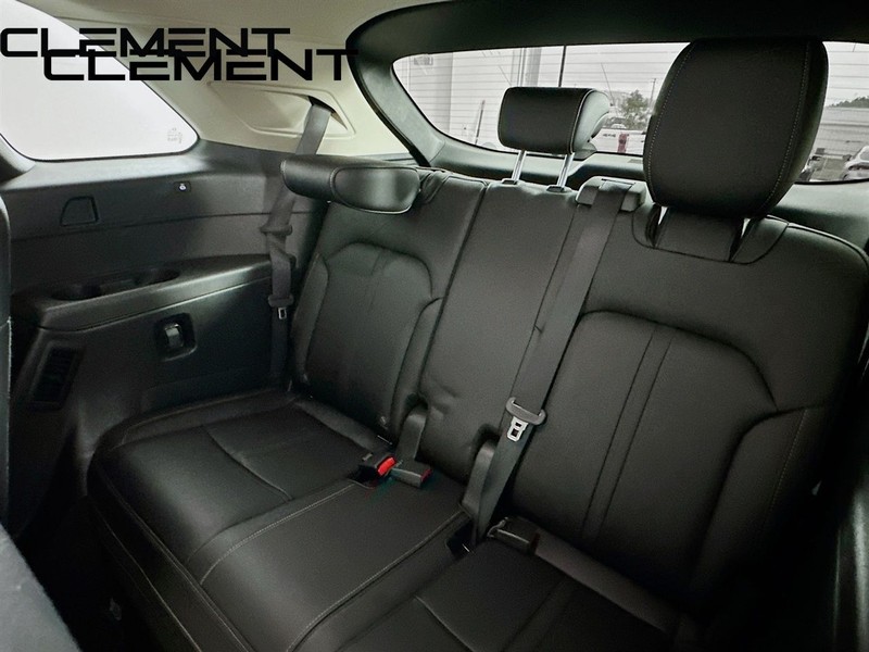 Mazda CX-90 Vehicle Full-screen Gallery Image 40