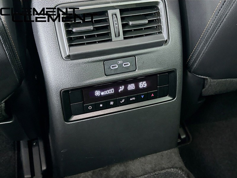 Mazda CX-90 Vehicle Full-screen Gallery Image 41