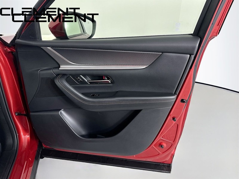 Mazda CX-90 Vehicle Full-screen Gallery Image 44