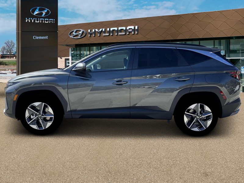 Hyundai Tucson Plug-In Hybrid Vehicle Full-screen Gallery Image 3