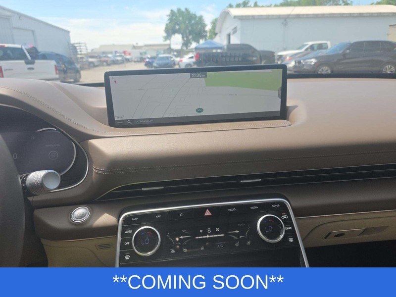 Genesis GV80 Vehicle Image 03