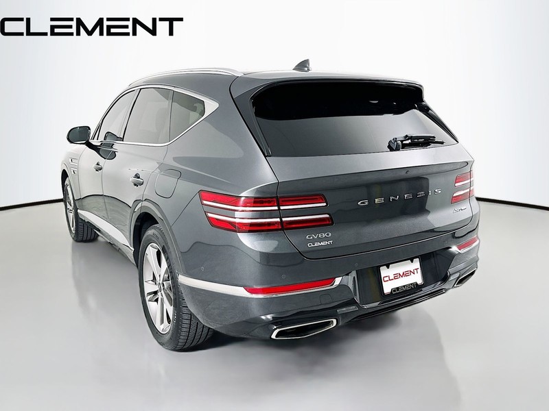Genesis GV80 Vehicle Full-screen Gallery Image 10