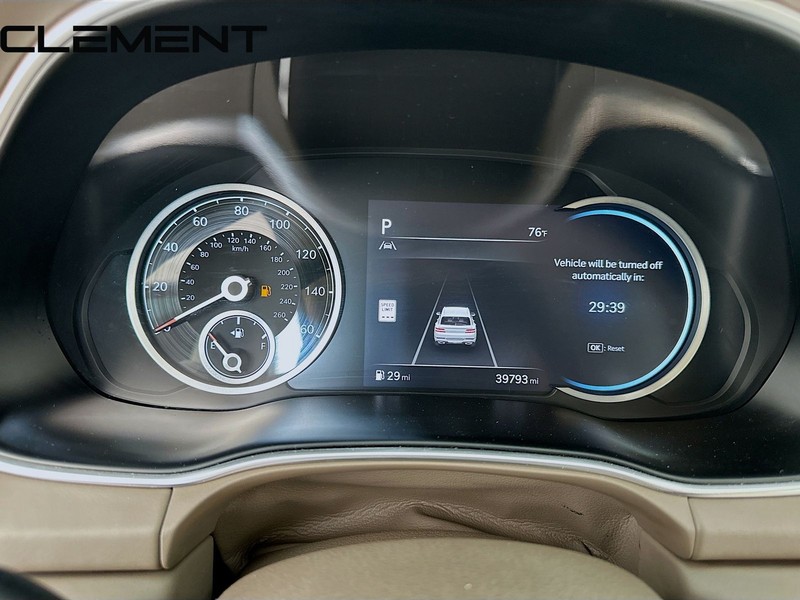 Genesis GV80 Vehicle Full-screen Gallery Image 18