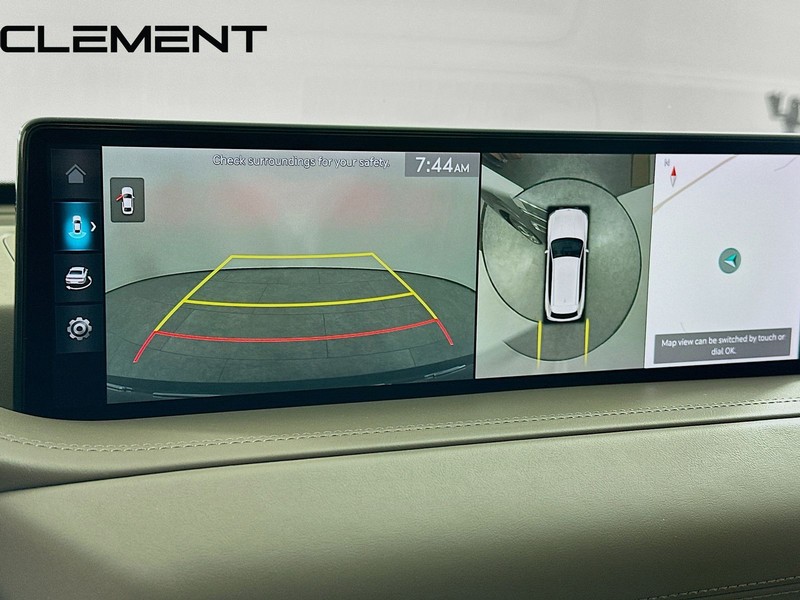 Genesis GV80 Vehicle Full-screen Gallery Image 20